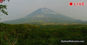 【LIVE】 Webcam en direct Volcan Semeru - Indonésie | SkylineWebcams