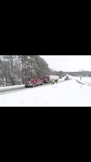 52K views · 516 reactions | If you don’t have to be out in this mess- don’t be! Dail’s Wrecker Service have been super busy in these icy conditions helping keep traffic flowing, including pulling several stalled tractor trailer rigs up hills between Hardy and Ravenden. Thank you to all the emergency responders working to keep our supply chain on the go. Thanks to my good friend Anthony Paul for the awesome pics and video ! Be safe out there ! | Spring River Chronicle | Facebook