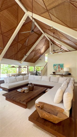 Spark endless family fun under the Bali sun! ☀️🌴 This stunning 5-bedroom house is equipped with a spacious, family-friendly layout, complete with interconnecting bedrooms that can be closed off for privacy or opened up for playtime! Every detail is designed for connection, offering lush outdoor views and luxurious comfort. Make memories that last in this tropical paradise! 📍Location: Villa Mizi by @villamizi Managed by @balifamilyvillas If you want to build your dream villa in Bali, contact @b