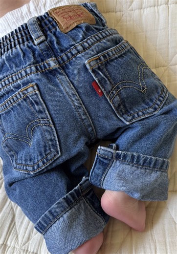 Really nothing cuter than babies in denim !! #babyboyoutfit #babydenim #babylevis #babyootd #babyboy @Levi’s