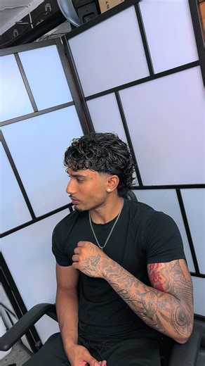 Hair Tips for a Perfect Slick Back and Middle Part