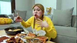 774K views · 12K reactions | 15,000SHU Most Spicy ramen & Spicy Chicken OCTOPUS Mukbang DONA | DONA English | Facebook