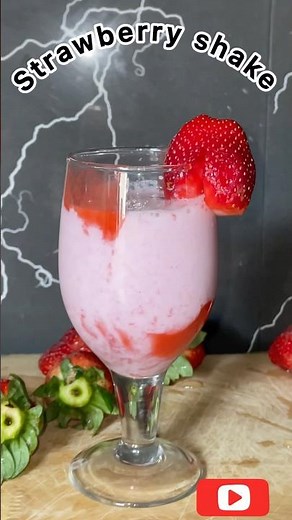 How to make strawberry shake ‪@Kavitakitchen1203‬ #viral #shorts #shortsfeed #shake