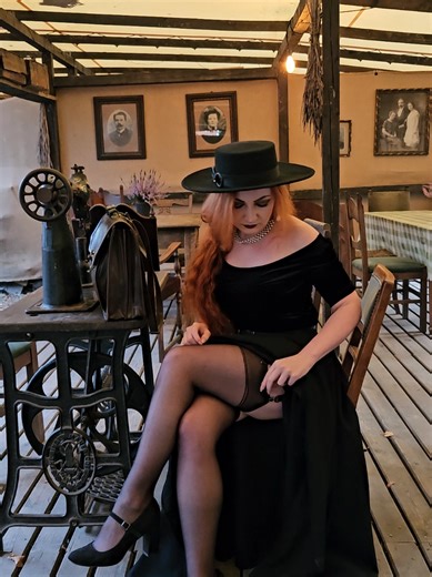 Embrace Retro Classic Style in Black