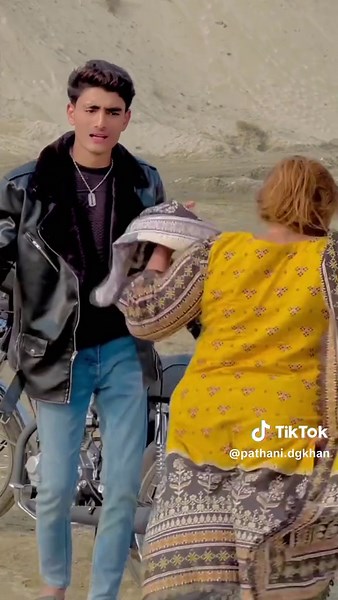 just funny video#for #@pathani Kahn N Mari jan 😘 @pathani_kahan @nabeeq Khan @🦋Mehak Malik official🦋 @haseebbaba🖤 see@Najam Bhai❤️ #🤣🤣🤣