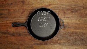 Lodge Cast Iron Seasoned 17" Dual Handle Pan