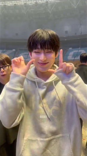 Op told Sunoo to do the "ANGER MARK" trend