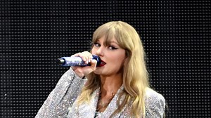 Taylor Swift’s surprise guest at emotional gig