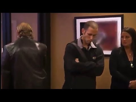 Hardcore Pawn - Oh Yes He Did - Seth get caught trying to sell his father’s shop.