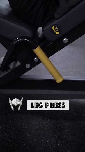Via ig hazzytrainer 💪 Leg Press: Know The Difference ⚠️ . When performing the Leg Press, there are 2 distinct height placements. When performing Leg Press with a lower foot placement, this will allow for greater knee flexion, emphasizing your quads. However, when performing this exercise with a higher foot platform, this will allow for more hip extension, emphasizing your glutes. Hope that helps. Keep crushing it saiyans 🔥 . #legpress #quads #legworkout #legs #glutes | BodyBuilding Tips & Tric