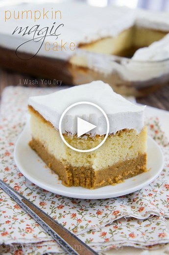 Super Easy Pumpkin Magic Cake!