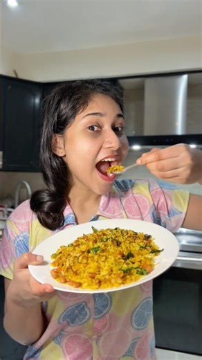 അപ്പുറത്തെ വീട്ടിൽ തീയിട്ടത് ആയിരിക്കും😜 #foodie #foodlover #reelsindia #viralshorts