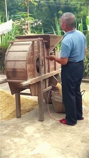 Dry rice milling process with simple tools #shorts