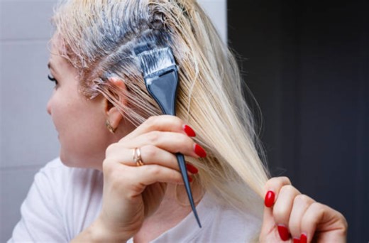 How to Dye Your Hair With Natural Ingredients