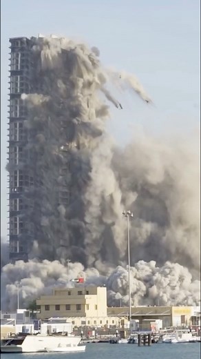 Guinness World Records on Instagram: "Tallest building demolished using explosives (controlled demolition) - 165.032 m / 541.44 ft by MODON Properties  #demolition #abudhabi #uae #guinnessworldrecords"