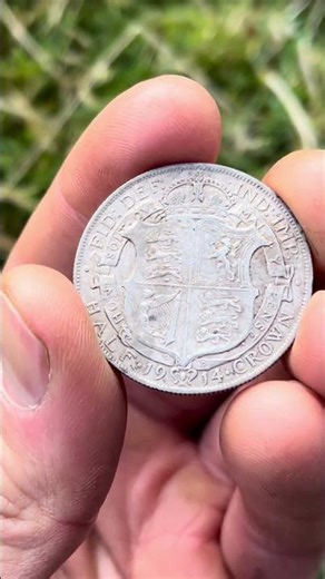 Huge Silver Coin Metal Detecting! #metaldetecting #treasure