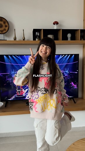 Fia on Instagram: "Flashlight 🔦 — ASL Cover @fiamarielin #thevoicekids #audition #flashlight #asl"