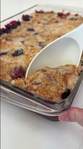 Berry Dump Cake Recipe #cake #recipe