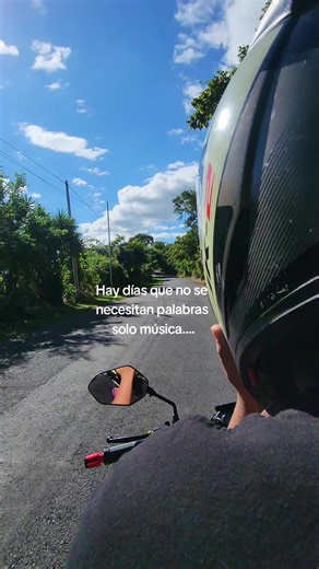 siempre con buena misica y nada mejor que la música de los #80s #90s #80s90s #80smusic #carretera