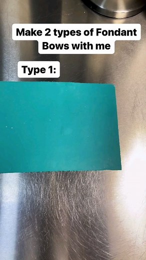 DIY FONDANT BOW Video Credit: @zeenina__cakes #learncakes #fondantbow #fondanttipsandtricks #cakedecorating #caketutorial #naijabakers #worldbakers | Learn Cakes and Baking