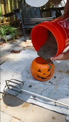 How to make adorable cement pumpkins for fall! 🎃 Is it too early to decorate the front porch?