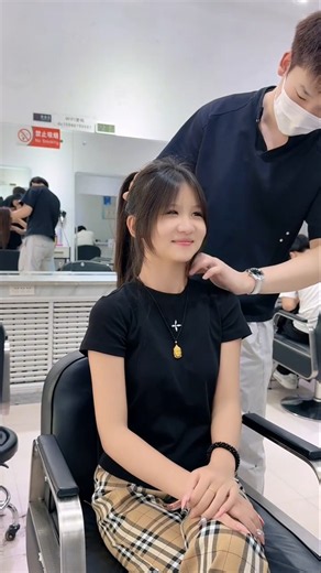 Trendy Front Bangs Haircut Tutorial | Cute Look! #haircutforgirls #longhair #hairstyle