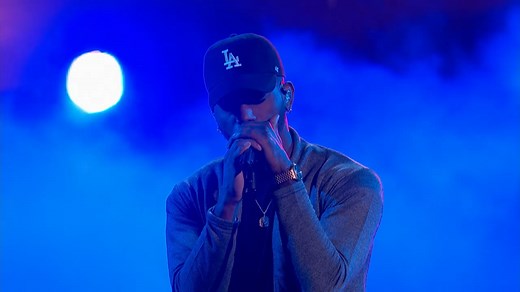 BET Awards [2016]: Bryson Tiller - "Don't" & "Exchange"