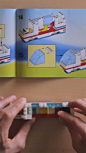 Vintage LEGO® Speed Build: 1992 Set 6351 "Surf n' Sail Camper"
