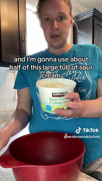 #mrsbrownskitchen #sourcreamnoodlebake #casserolerecipe