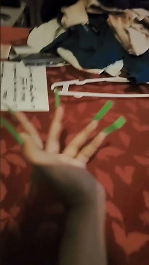 green aesthetic nails😜