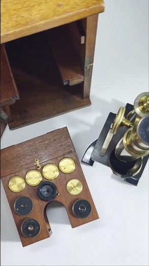Vintage microscope | Antique find