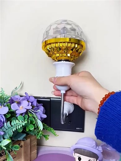 129-Với đèn cầu vồng này, ở nhà cũng có thể nhảy múa vui nhộn, thật tạo không khí và rất đẹp!QCFWD (1)