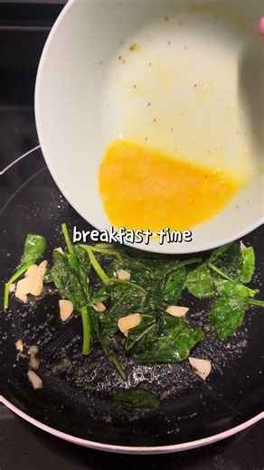 Healthy Breakfast ideas 💡😋- scrambled eggs with spinach #desayuno #healthyfood #breakfast #youtube