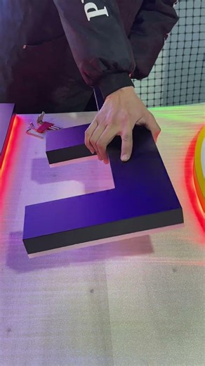 How to make channel letters?#channelletters #signmaking #signmaker #ledsign #ledsignage #signfactory