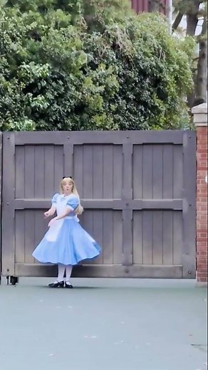 【TDL】アリスのお帰りシーン（2025/4/22）#アリス#不思議の国のアリス#東京ディズニーランド#フリグリ#フリーグリーティング#ファンタジーランド