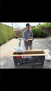 🛴 UNBOXING my NEW ELECTRIC SCOOTER! ⚡
