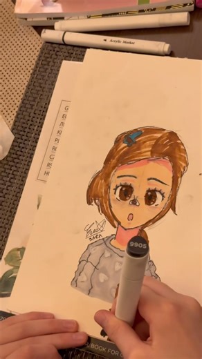 Eva draws Sara's portrait 🤍 #minivlog #family #vacation #mountain #children #evadraws #ellapopescu