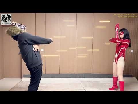 Stellar Valkyrie vs. The Alien 星际女武神vs宇宙人