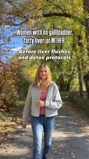 Grab my FREE Liver–Thyroid Email Course from the link in my profile. Most women don’t actually need a detox — they need to master the basics: Eat every 3–4 hours 🥗 Hit 100g of protein 🍳 Walk daily 🚶‍♀️ Sleep when you’re tired 😴 Stay hydrated 💧 Do those, and your liver naturally detoxes. No flushes, no gimmicks — just healing. 💛 #liverdetox #thyroidhealth #metabolismreset #mthfr #fattyliver nogallbladdrr
