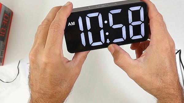 Watch How to set time and alarm on DreamSky Compact Alarm Clock on Amazon Live