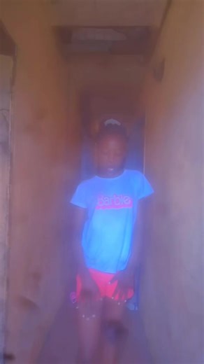 Vidéos de la famille de biale bleu (@jeannaelle345) avec CHANEL - Tyla