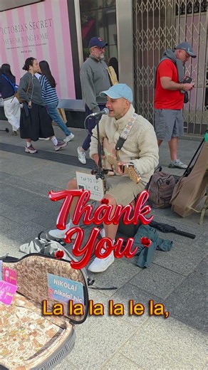 Pure Busking Magic… NICOLAÍ The Boxer live on Grafton Street with Lyrics.