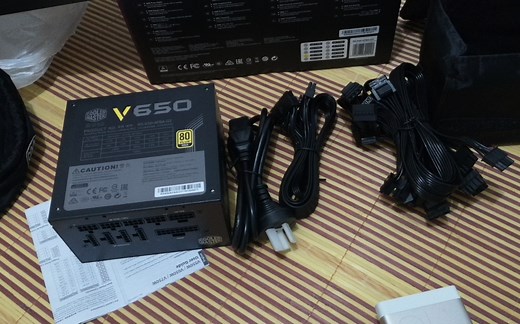 酷冷至尊（CoolerMaster）额定650W V650电脑电源（80Plus金牌/全模组/全日系电容开箱