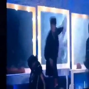 415 reactions · 109 shares | 《EXO FROM. EXOPLANET #1 #LOSTPLANETinSEOUL》 LUHAN SOLO STAGE PERF. lifting shirt up. NOOO ㅋㅋㅋ 나는 반쯤 살아 있 .. ㅜㅜ _ηαmjαdαun; disclaimer | EXO (엑소) | Facebook