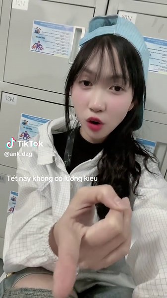 Understanding Sign Language Basics in School Environments