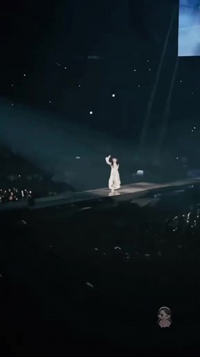 IU 🐥 | IU
