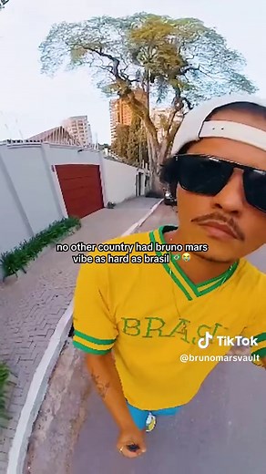 Bruno Mars Hits the Right Mood in Brazil