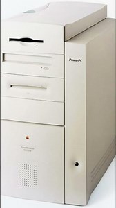 ( самое бесполезное видео во всём мире) Power Macintosh 9500