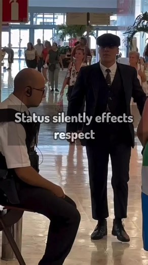 social experiment: No one expect that Thomas Shelby enter like this#fashion #selfimprovement #confidence