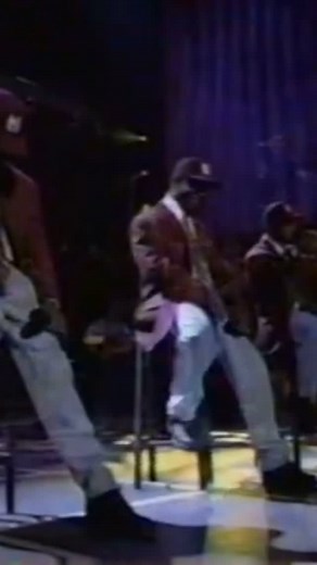 Boyz II Men- I’ll make love to you (live MTV) 1996 Remember these guys from Philly? Request from my sis ❤️ @sharigoodman3 “I’ll Make Love to You” is a song by American R&B group Boyz II Men for the Motown label. Written by Babyface, it was released in July 1994 as the lead single from their second album, II (1994). The song was a commercial success, spending 14 weeks atop the US Billboard Hot 100. It was also the third best performing song in the 1990s on Billboard, as well as ranking on Billboa